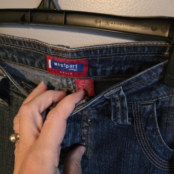 EUC Westport Denim Capri's - Picture 4 of 5